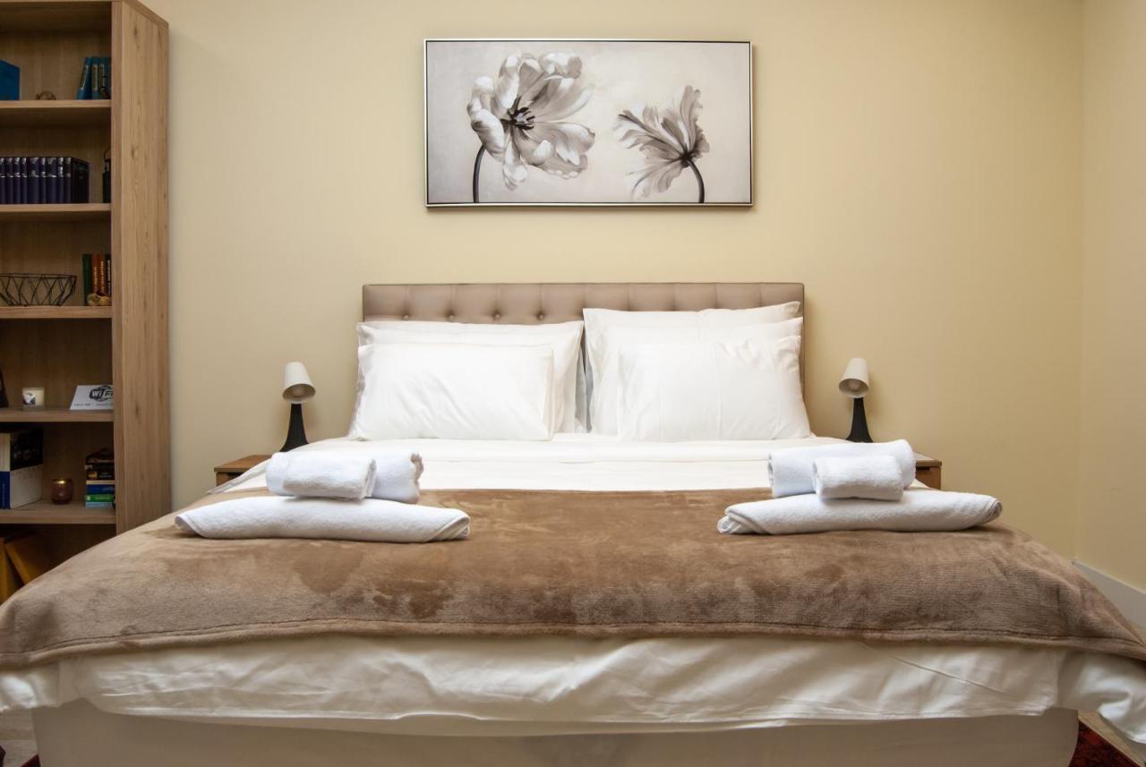 N10 Apartment Belgrado Buitenkant foto