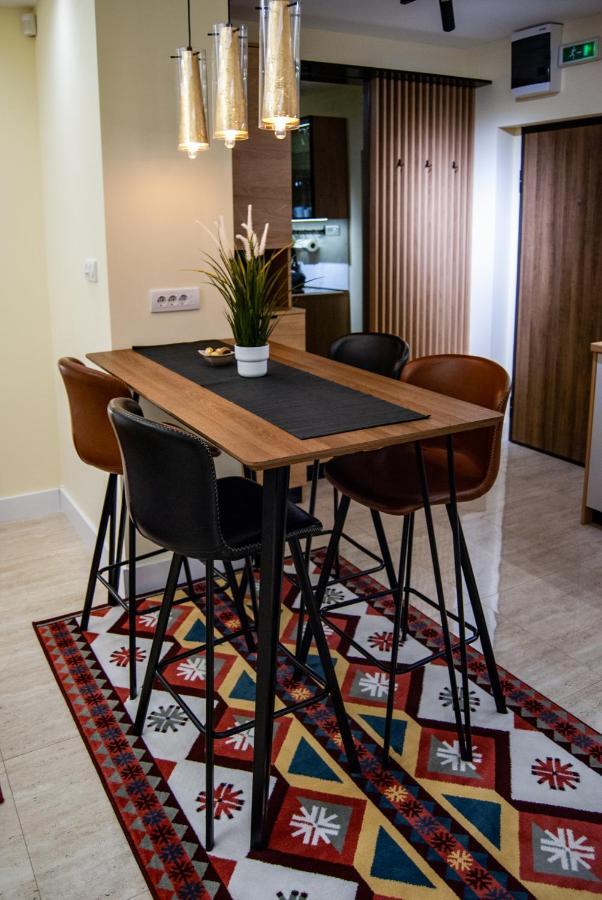N10 Apartment Belgrado Buitenkant foto