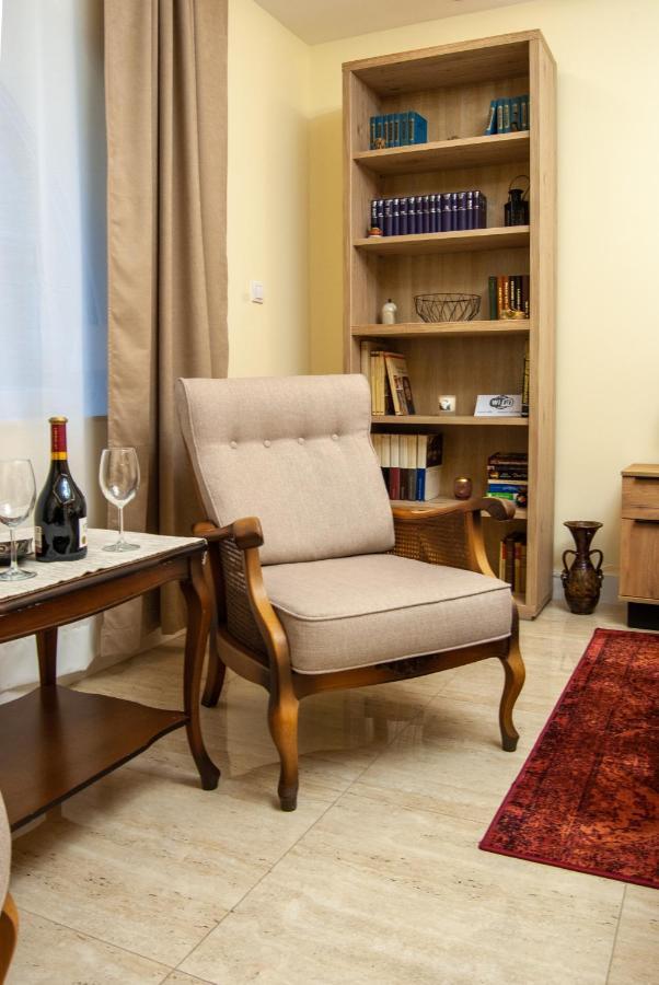 N10 Apartment Belgrado Buitenkant foto